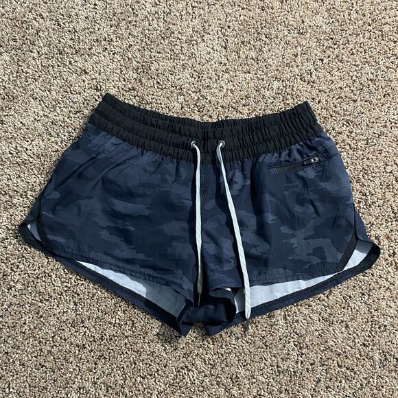 Vuori Pants - Vuori Shorts Womens XS Black Camo Mid Rise Zip Pocket Drawstring Running Gym